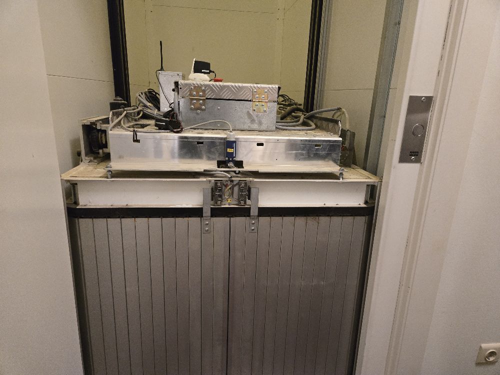 TSG V4 200 Lift Türantrieb für Kone Motala