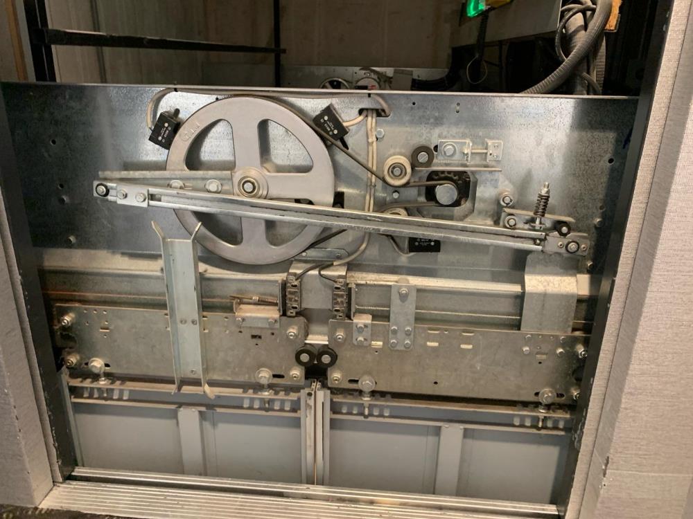 TSG V4 400 Lift Türantrieb für CMM mit Sinusarm, starres